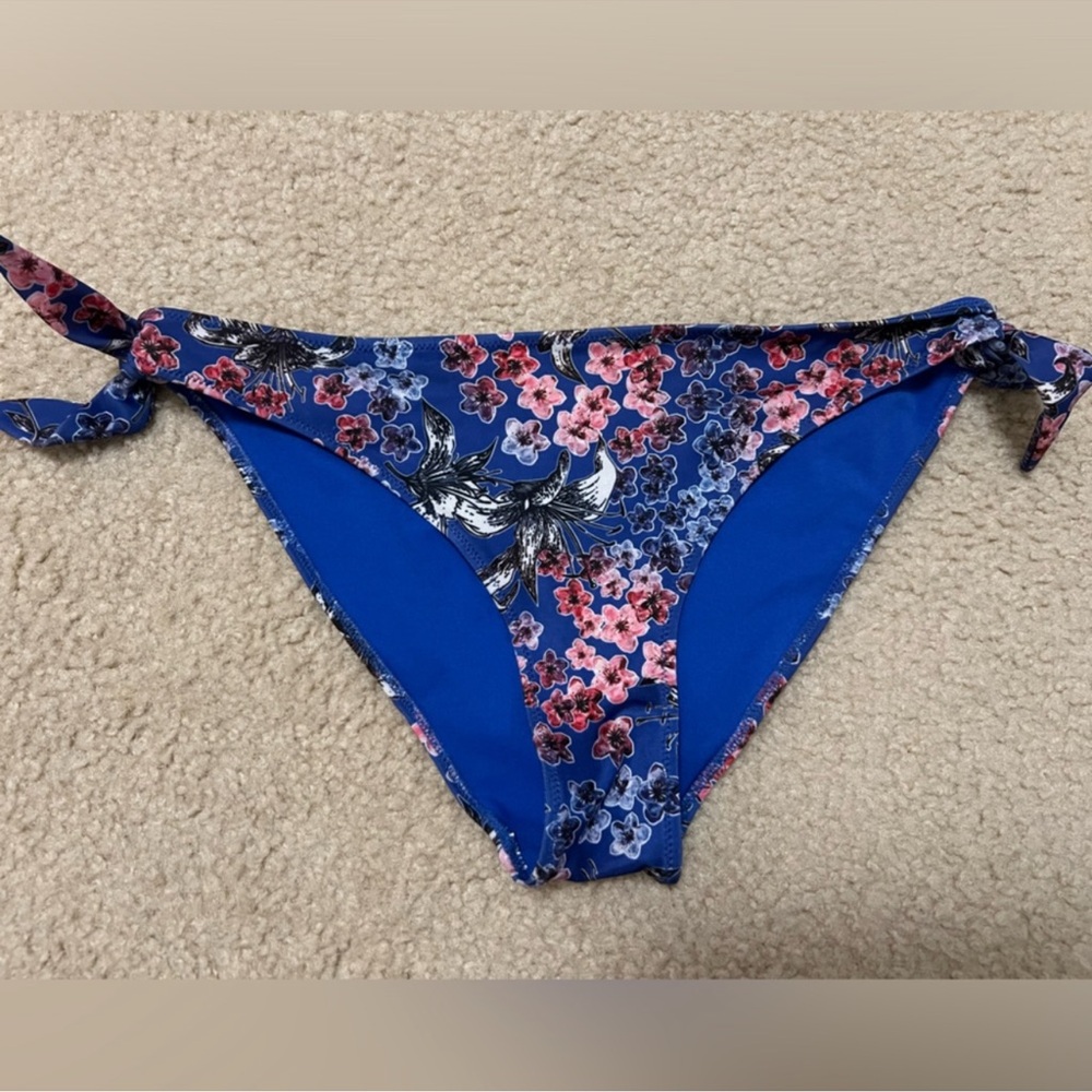 H&M Women’s Floral Bikini Bottom